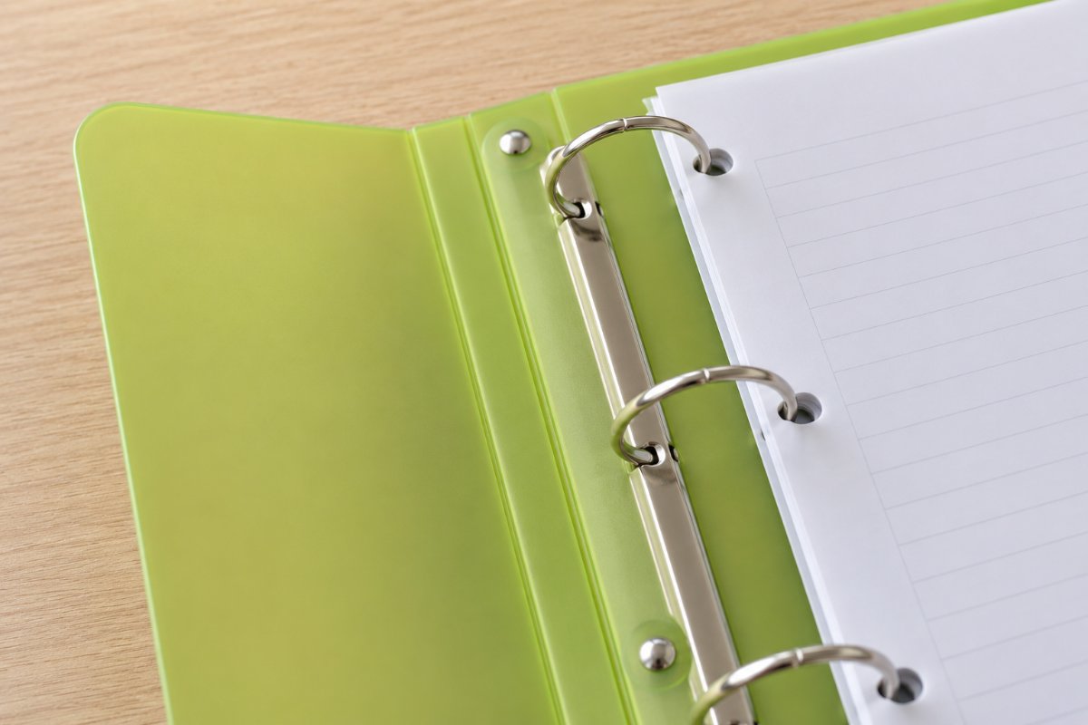 Poly Binders: Creases and Fasteners