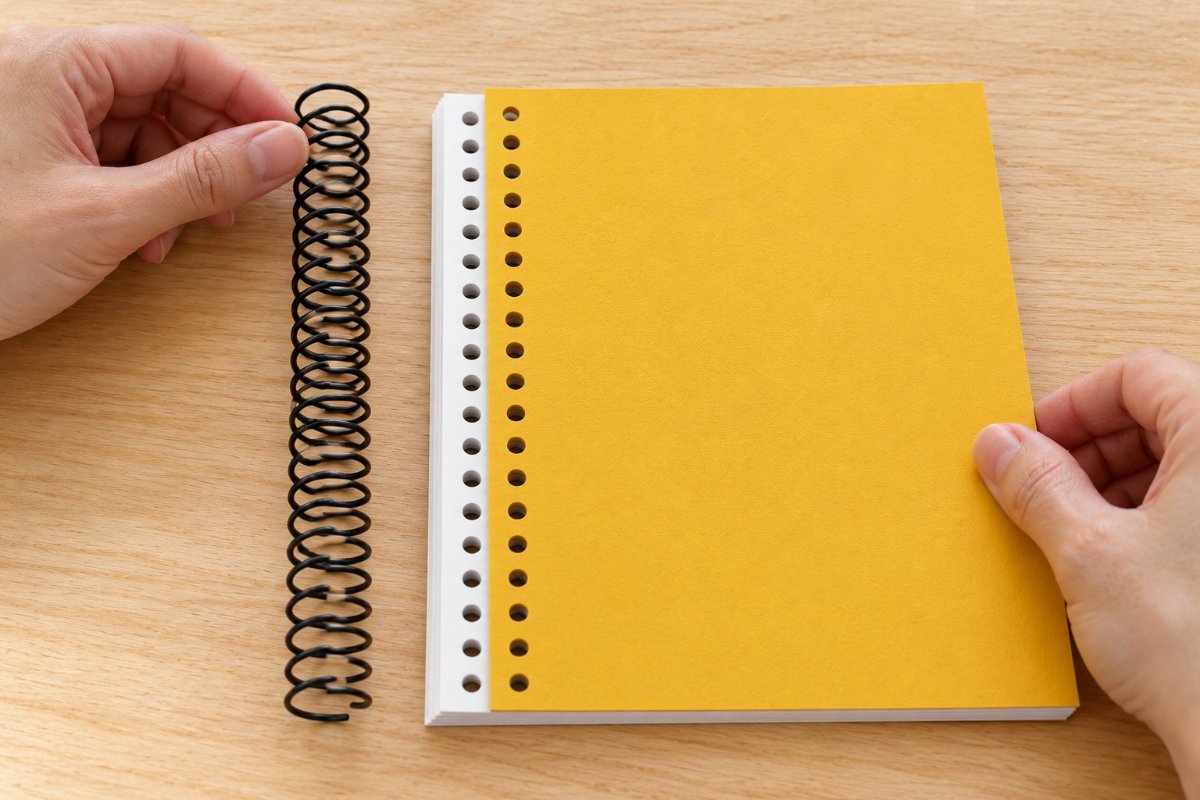 Spiral & Wire-O Notebooks: Construction and assembly